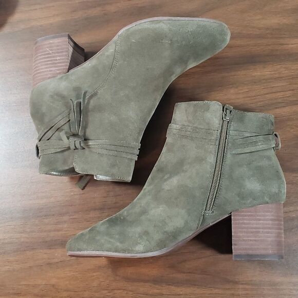 New Without Tags Violet & Red Jenna Army Green Suede Zip Ankle Boots Size 10 - Picture 3 of 9